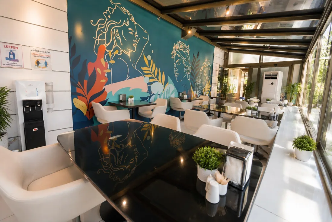 EsteCenter Café